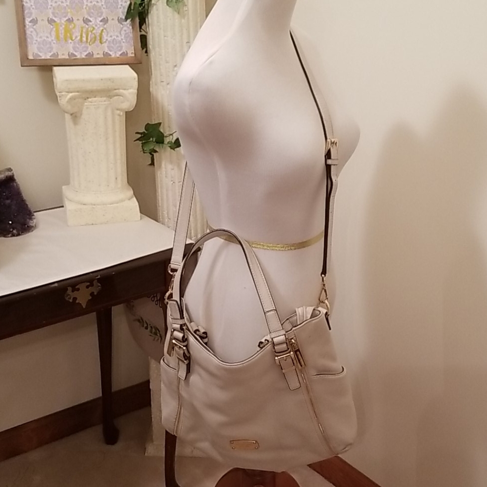 Michael Kors Handbag - Picture 15 of 16